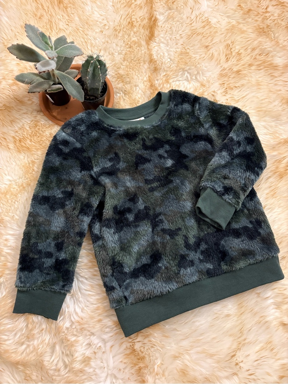 3T Faux Fur Camouflage Crewneck Sweater - Green very plush!